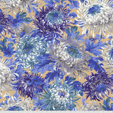 Square swatch Shaggy fabric in shade neutral (greige fabric with large tossed floral heads in blue and white shades)
