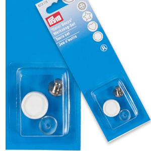 Square photo adaptor for 12.4mm snaps in packaging
